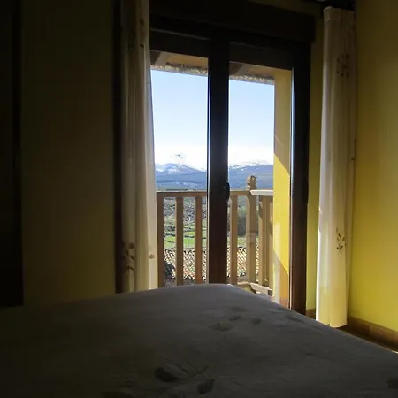 Rural La Dehesilla 호텔 2*