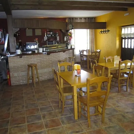 Rural La Dehesilla Hotel 2*